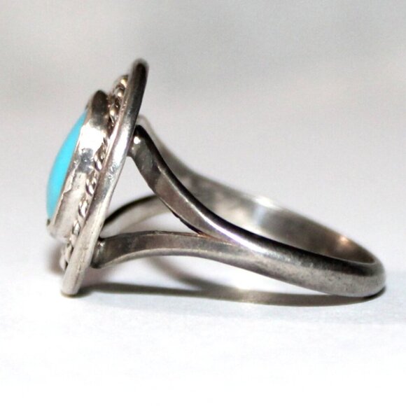 Vintage Sterling Silver South Western Faux Turquoise Ring - Picture 2 of 6